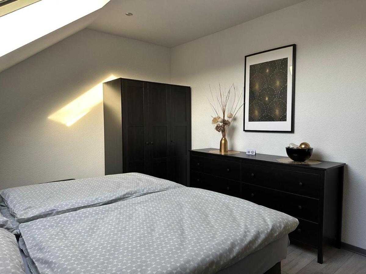Apartment Nahe Naturschutzgebiet „Wurmtal“ ヴュルゼレン エクステリア 写真