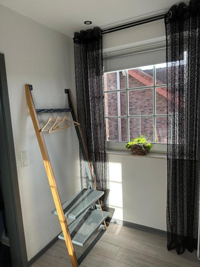 Apartment Nahe Naturschutzgebiet „Wurmtal“ ヴュルゼレン エクステリア 写真