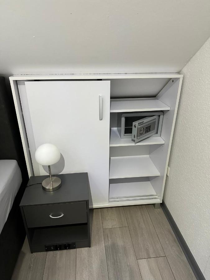 Apartment Nahe Naturschutzgebiet „Wurmtal“ ヴュルゼレン エクステリア 写真
